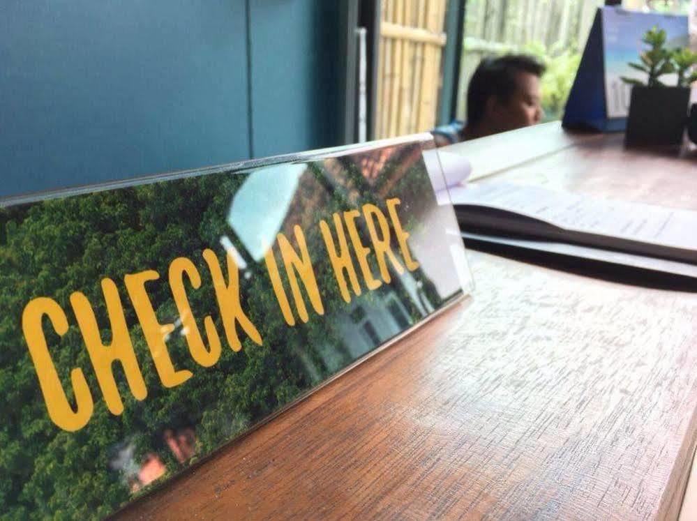 Monkey Dive Hostel Khaolak Khao Lak Ngoại thất bức ảnh