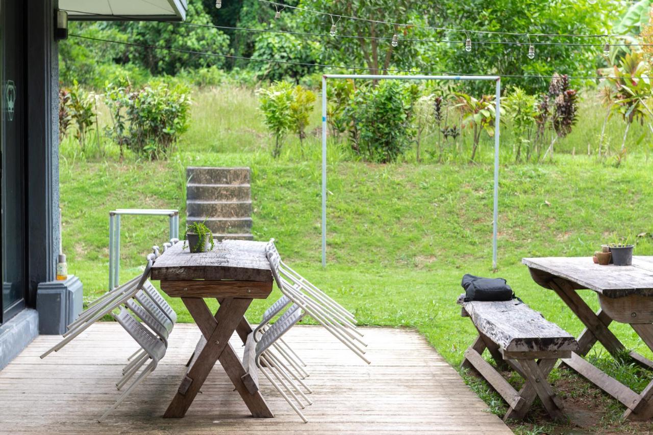 Monkey Dive Hostel Khaolak Khao Lak Ngoại thất bức ảnh