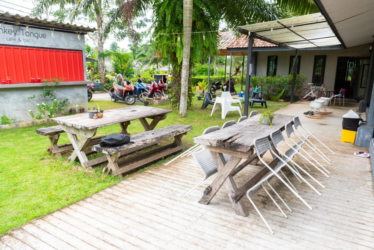Monkey Dive Hostel Khaolak Khao Lak Ngoại thất bức ảnh